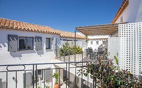 Domu Qirat - Authentic Rooms & Terraces